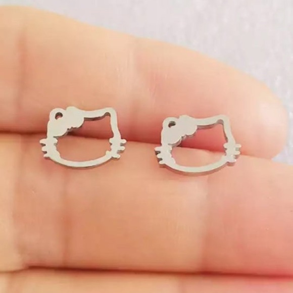 Hello Kitty Silver earring stud 2 pairs pierced ears studs earrings new jewelry - Picture 3 of 9